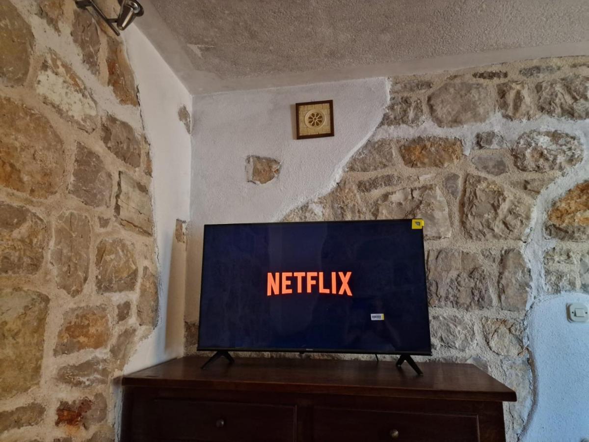 House Riva Lejlighed Pirovac Eksteriør billede