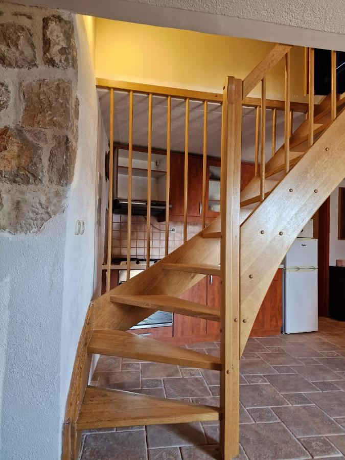 House Riva Lejlighed Pirovac Eksteriør billede